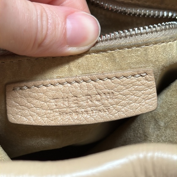The Row ‘Wander’ knotted shoulder bag in Sand - Picture 12 of 17